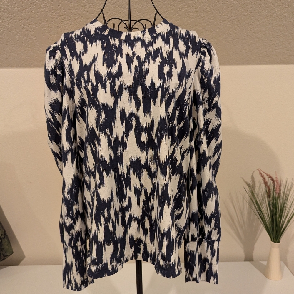 AnyBody Navy and White Patterned Top